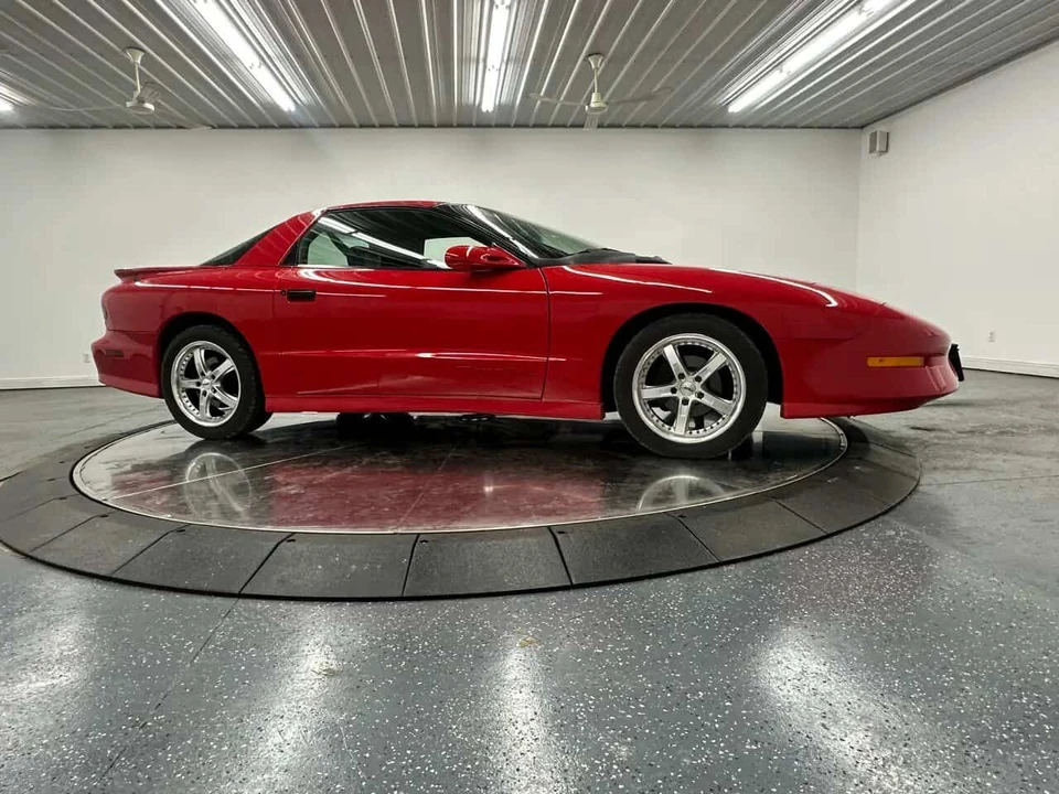 1994 Pontiac Firebird Formula 4th Gen - Image 16 of 31