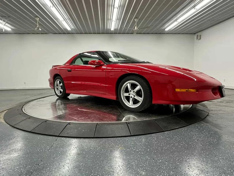 1994 Pontiac Firebird Formula 4th Gen - Image 18 of 31