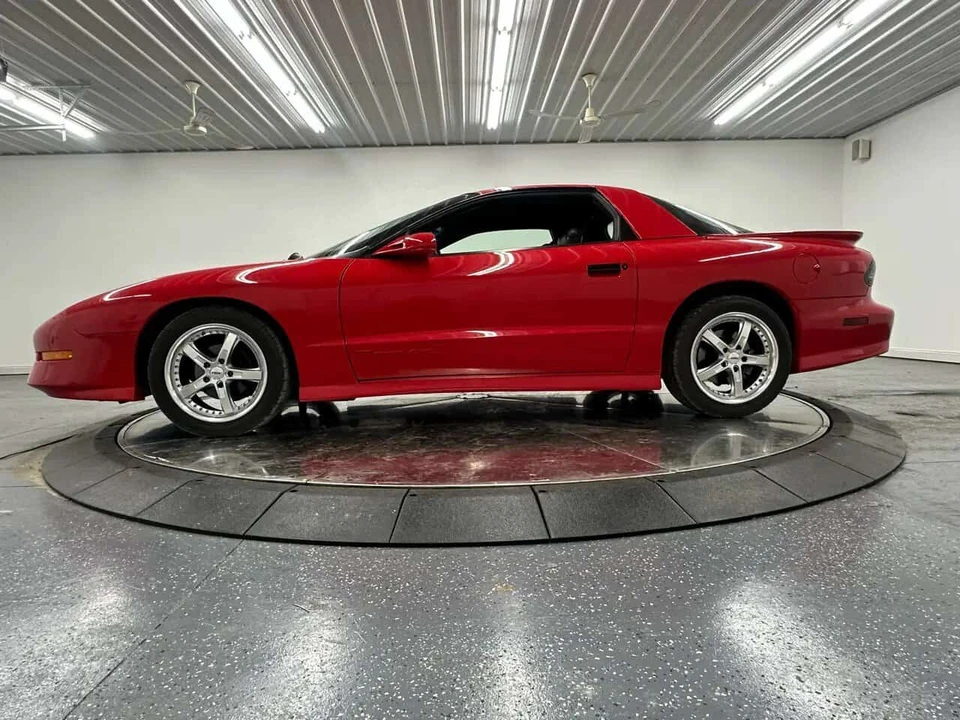 1994 Pontiac Firebird Formula 4th Gen - Image 19 of 31