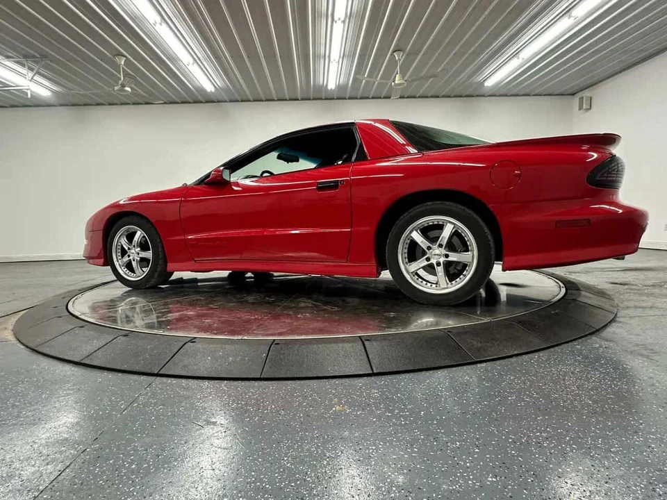 1994 Pontiac Firebird Formula 4th Gen - Image 24 of 31