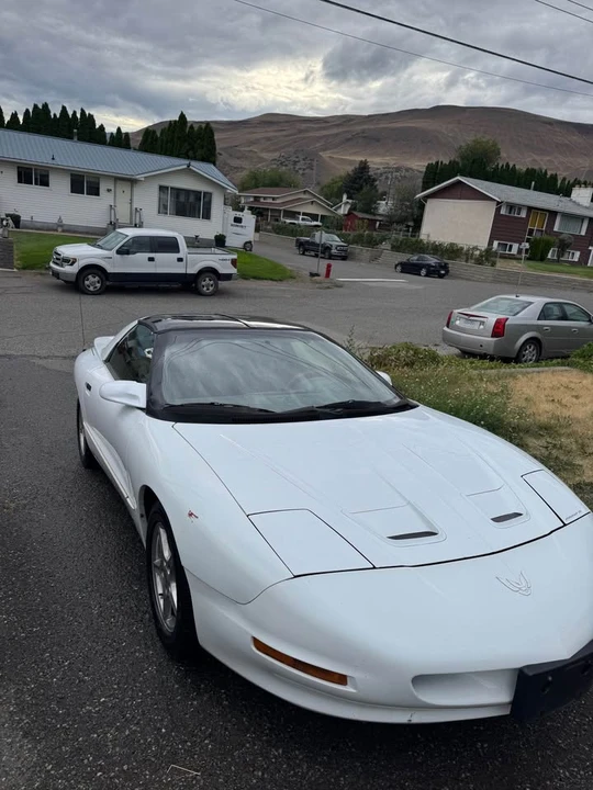 1994 Pontiac Firebird 4th Gen - Image 2 of 9