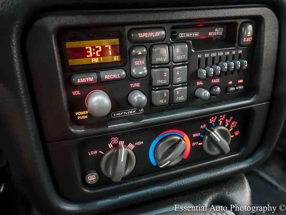 1994 Pontiac Firebird 4th Gen - Image 17 of 20