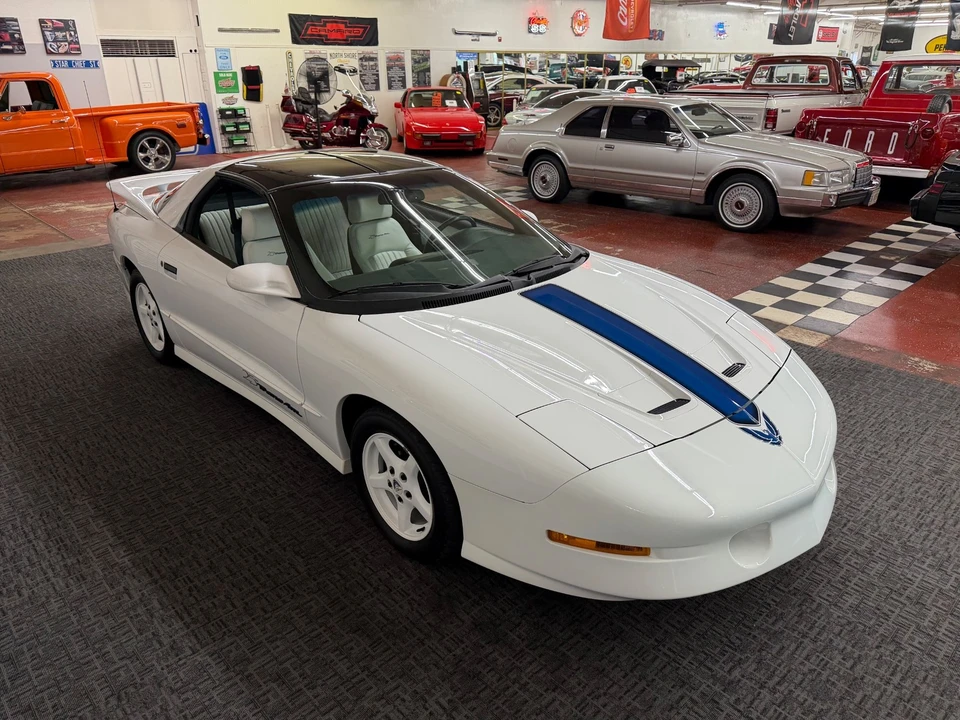 1994 Pontiac Firebird Trans Am 4th Gen - Image 8 of 31