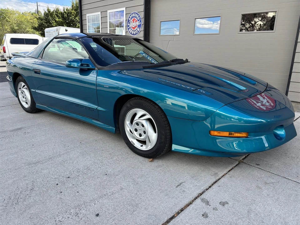 1994 Pontiac Firebird Trans Am 4th Gen - Image 7 of 19