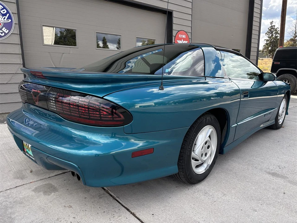 1994 Pontiac Firebird Trans Am 4th Gen - Image 6 of 19