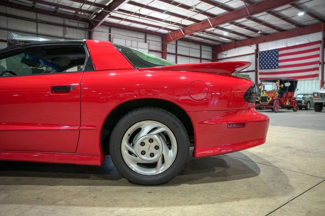 1994 Pontiac Firebird Trans Am 4th Gen - Image 5 of 12