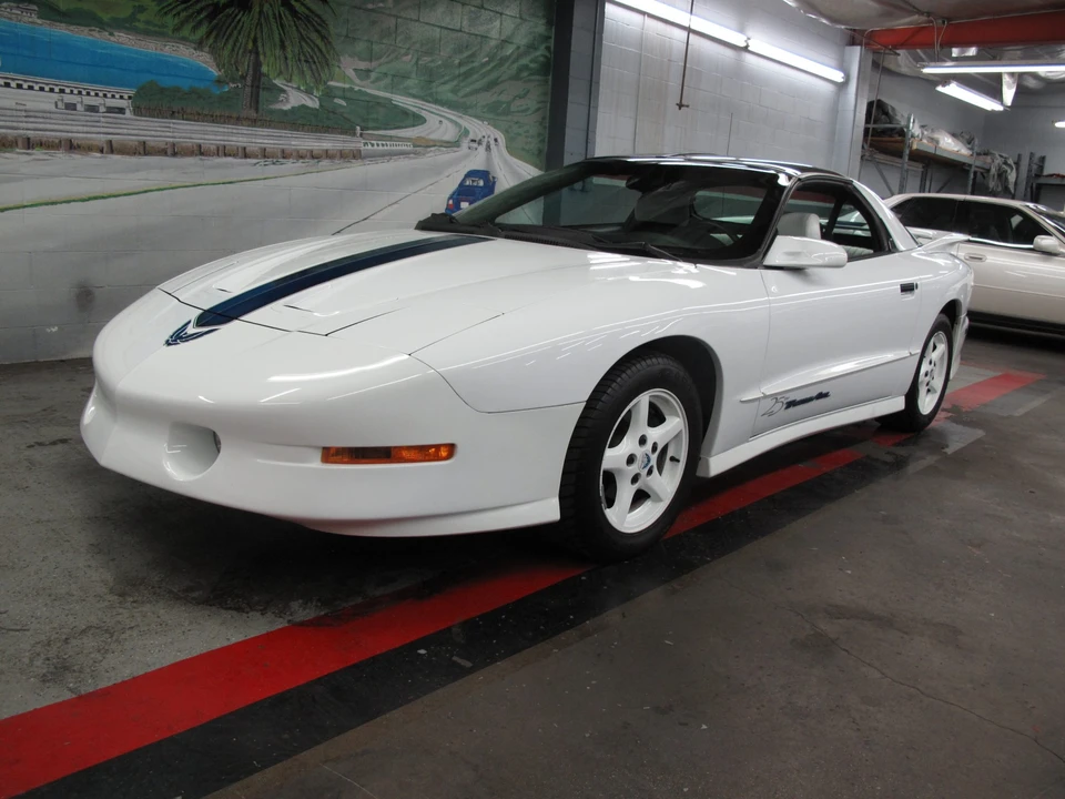1994 Pontiac Firebird Trans Am 4th Gen - Image 6 of 31