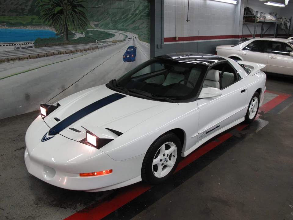 1994 Pontiac Firebird Trans Am 4th Gen - Image 4 of 31