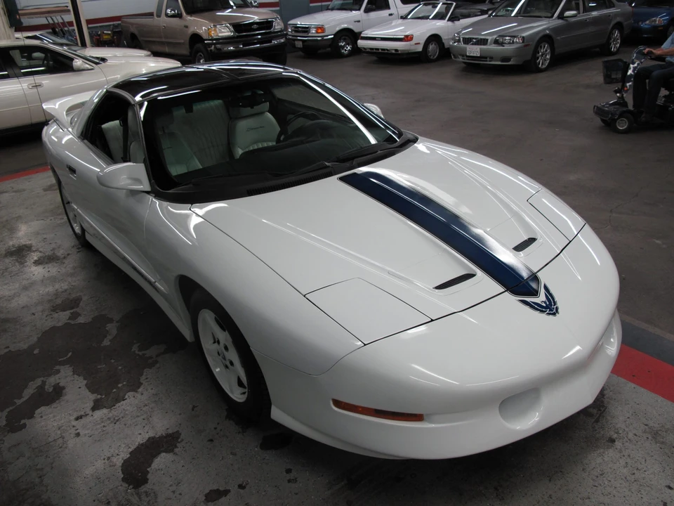 1994 Pontiac Firebird Trans Am 4th Gen - Image 11 of 31