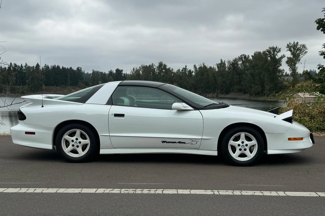 1994 Pontiac Firebird Trans Am 4th Gen - Image 3 of 31