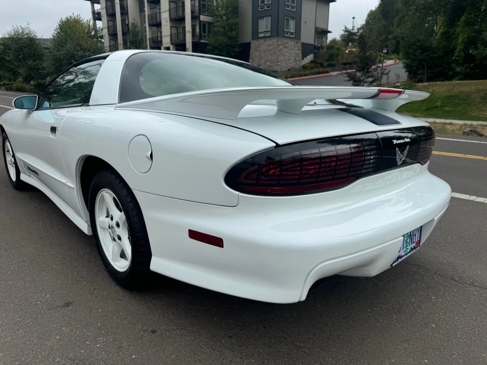 1994 Pontiac Firebird Trans Am 4th Gen - Image 8 of 31