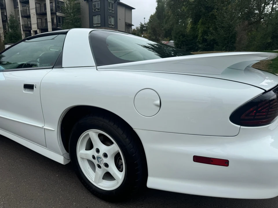1994 Pontiac Firebird Trans Am 4th Gen - Image 26 of 31