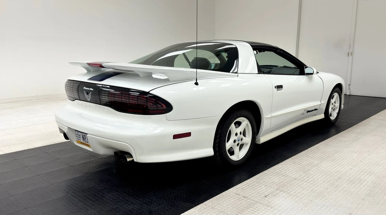 1994 Pontiac Firebird Trans Am 4th Gen - Image 5 of 12