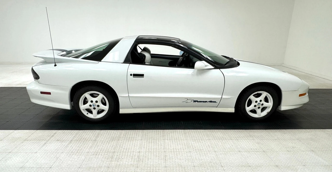 1994 Pontiac Firebird Trans Am 4th Gen - Image 6 of 12