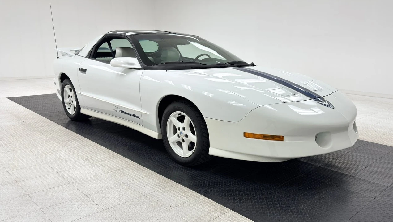 1994 Pontiac Firebird Trans Am 4th Gen - Image 7 of 21