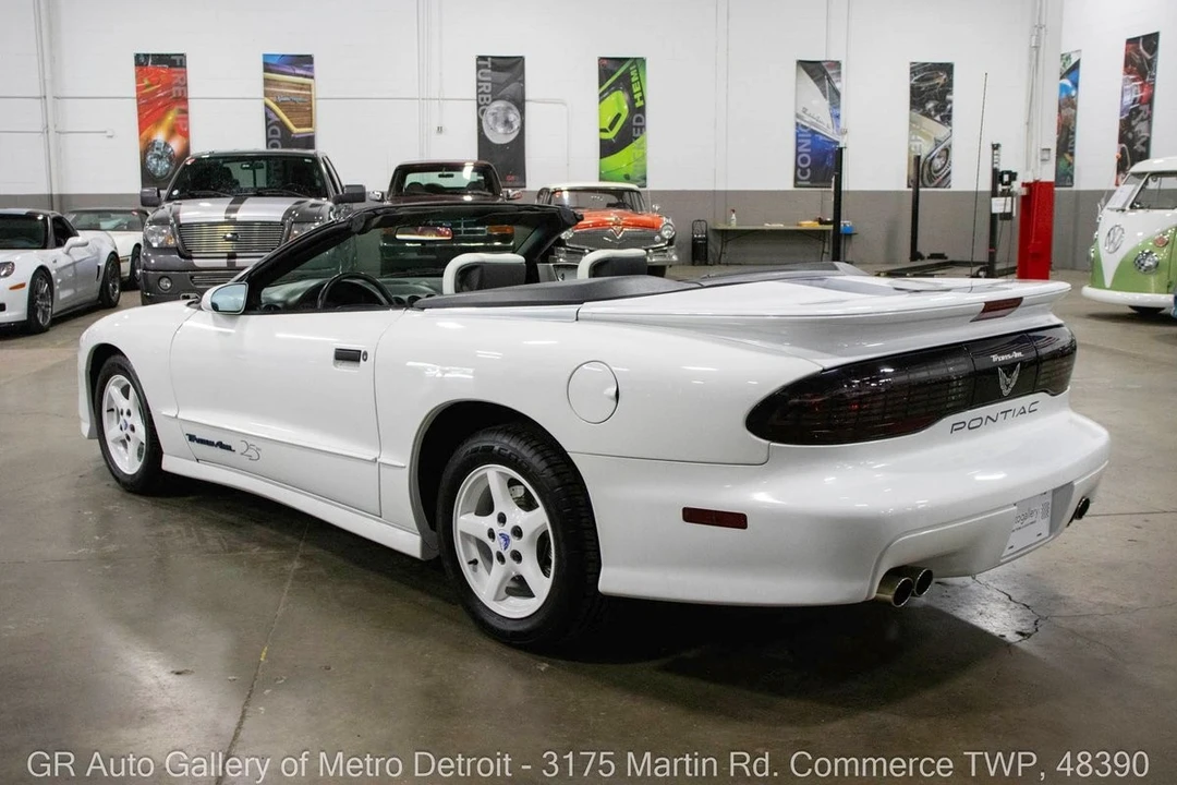 1994 Pontiac Firebird Trans Am 4th Gen - Image 5 of 12