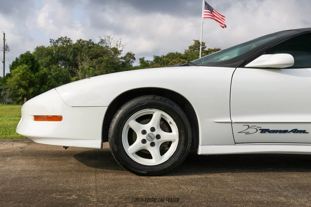1994 Pontiac Firebird Trans Am 4th Gen - Image 4 of 12