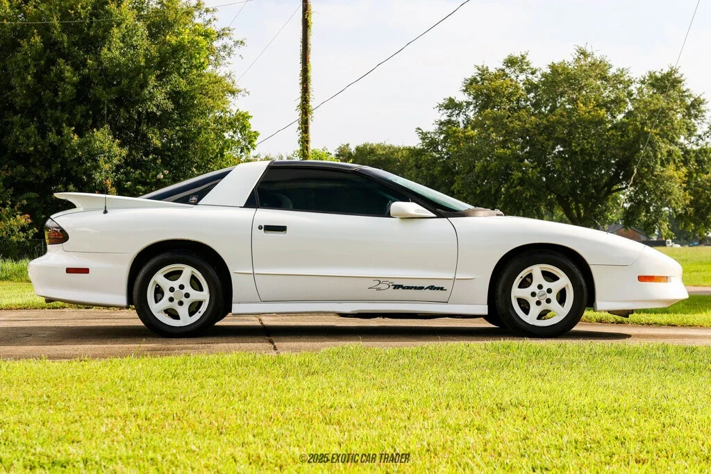 1994 Pontiac Firebird Trans Am 4th Gen - Image 9 of 12