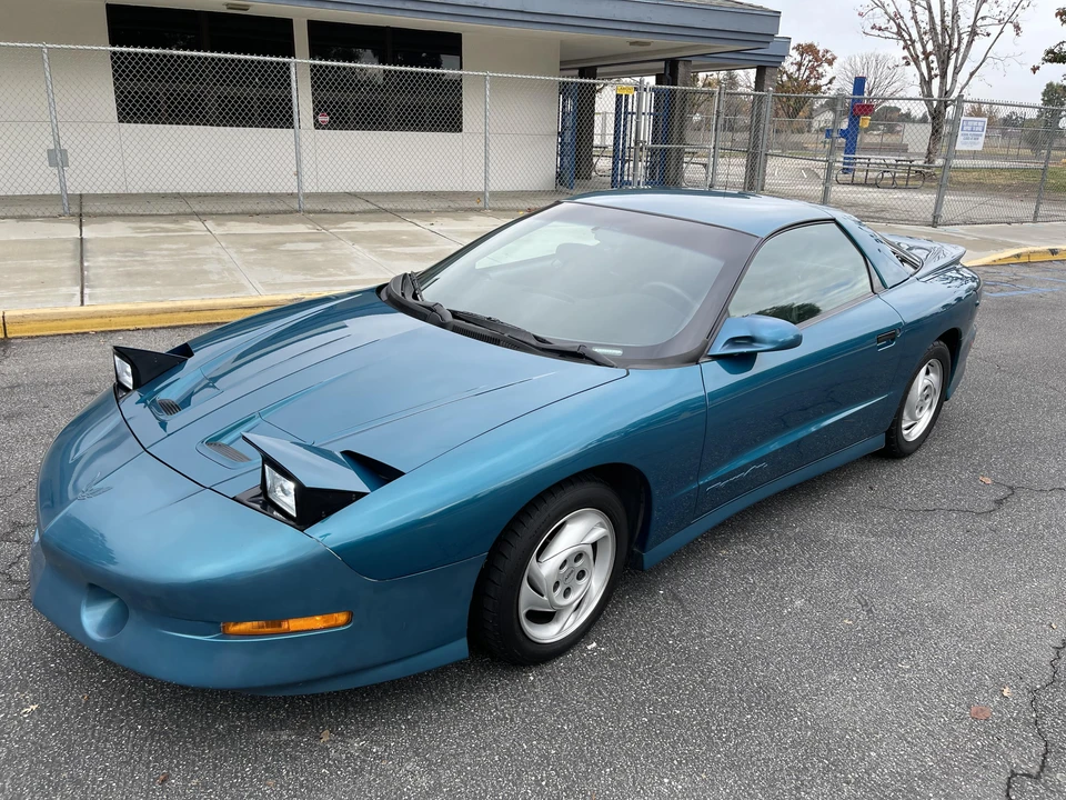 1994 Pontiac Firebird Trans Am 4th Gen - Image 11 of 31