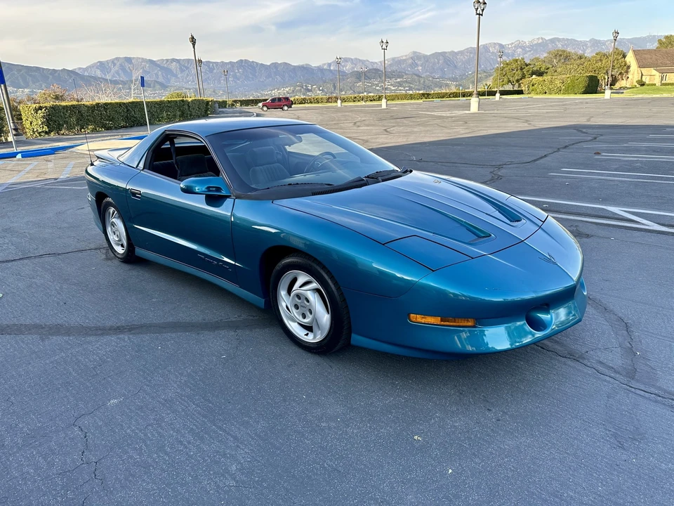 1994 Pontiac Firebird Trans Am 4th Gen - Image 2 of 31