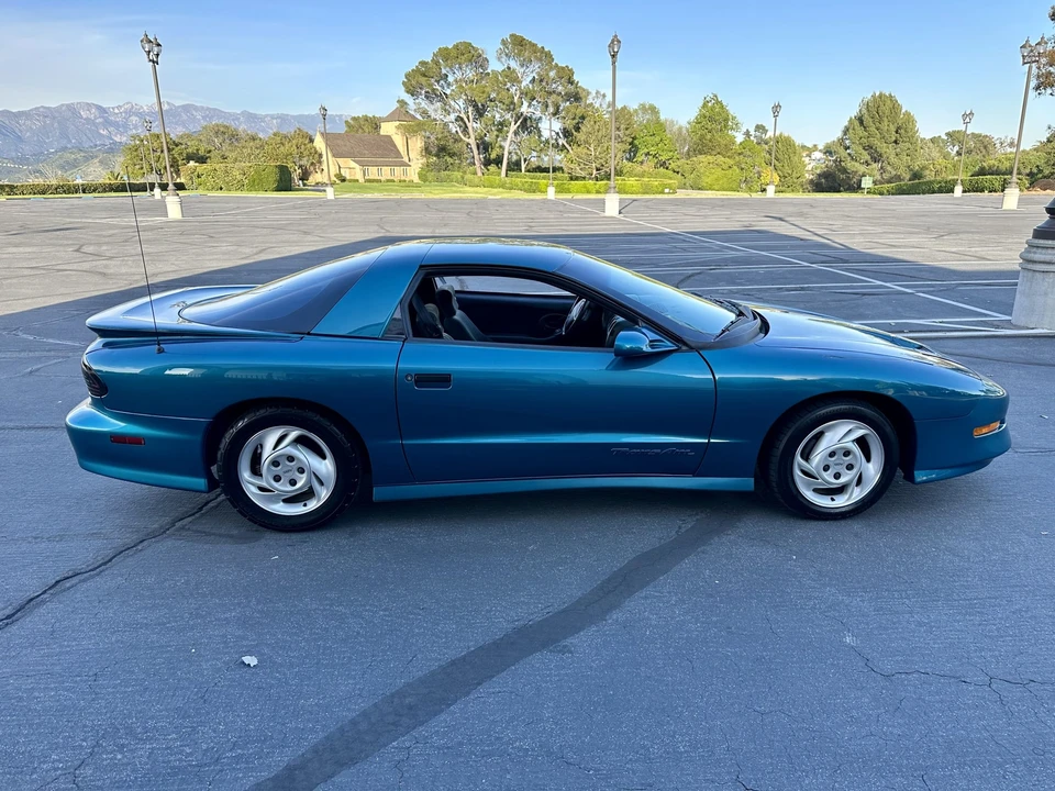 1994 Pontiac Firebird Trans Am 4th Gen - Image 4 of 31
