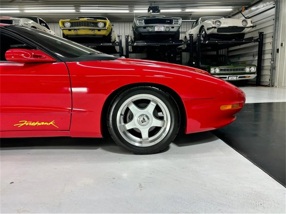 1994 Pontiac Firebird Trans Am 4th Gen - Image 4 of 31