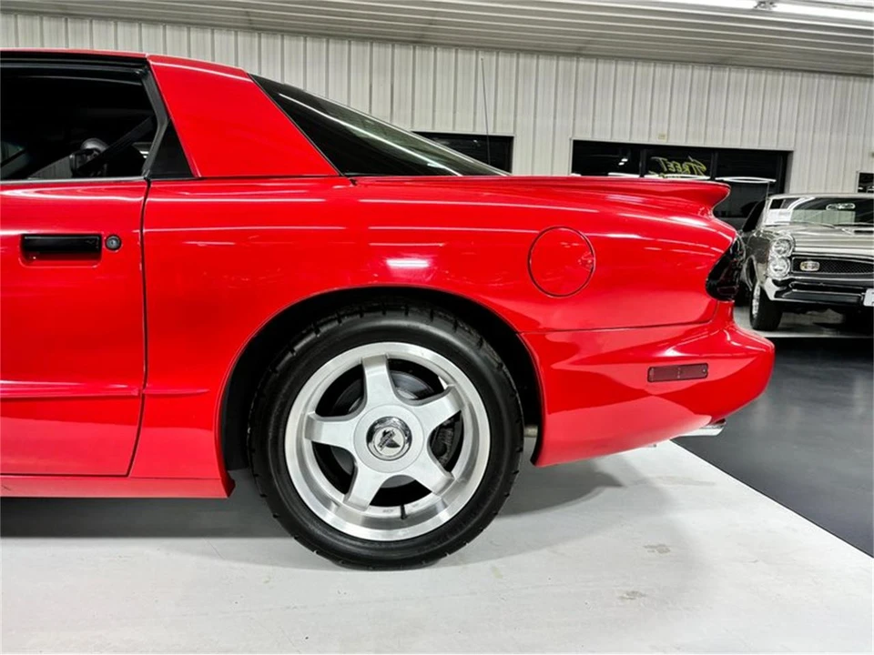 1994 Pontiac Firebird Trans Am 4th Gen - Image 13 of 31