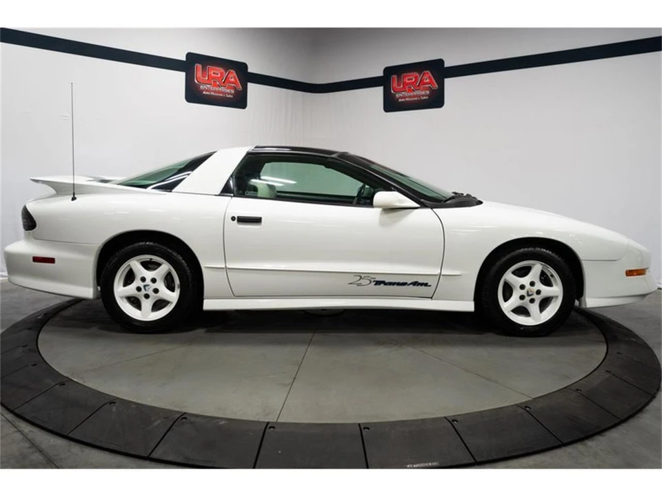 1994 Pontiac Firebird Trans Am 4th Gen - Image 5 of 31