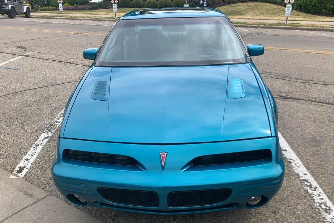 1994 Pontiac Grand Prix 3rd+ Gen - Image 2 of 31