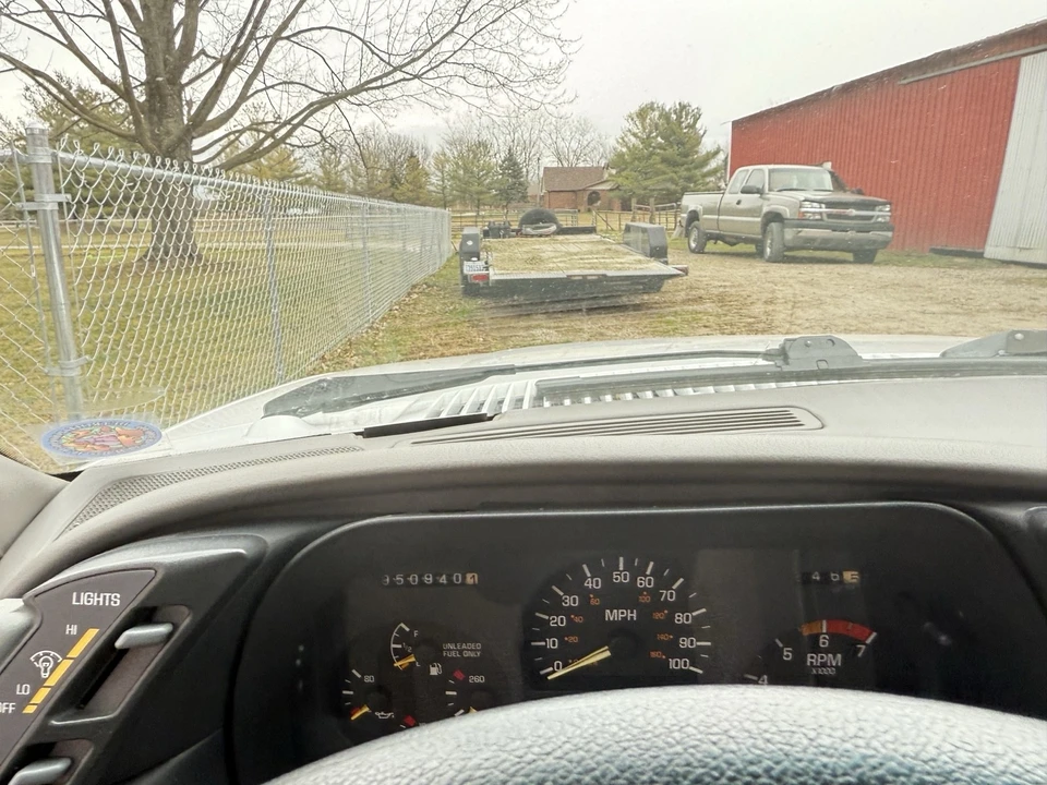 1994 Pontiac Sunbird - Image 7 of 15