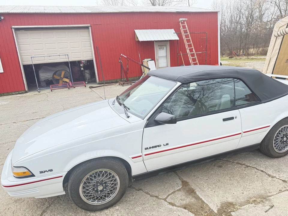 1994 Pontiac Sunbird - Image 2 of 15