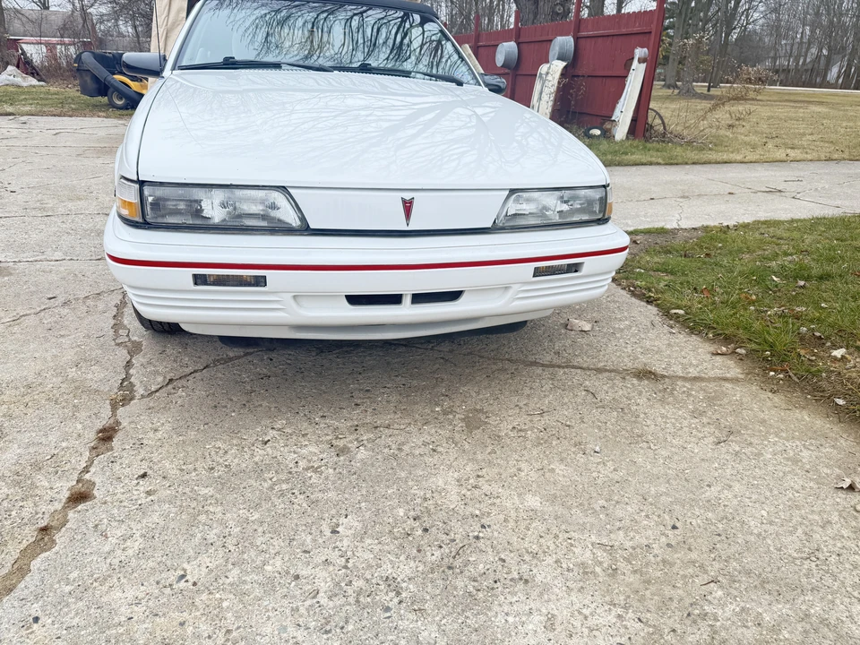 1994 Pontiac Sunbird - Image 26 of 31