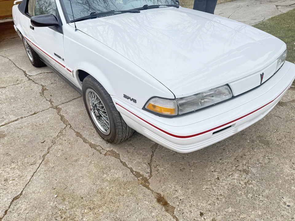 1994 Pontiac Sunbird - Image 22 of 31