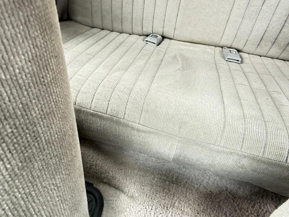 1994 Pontiac Sunbird - Image 30 of 31