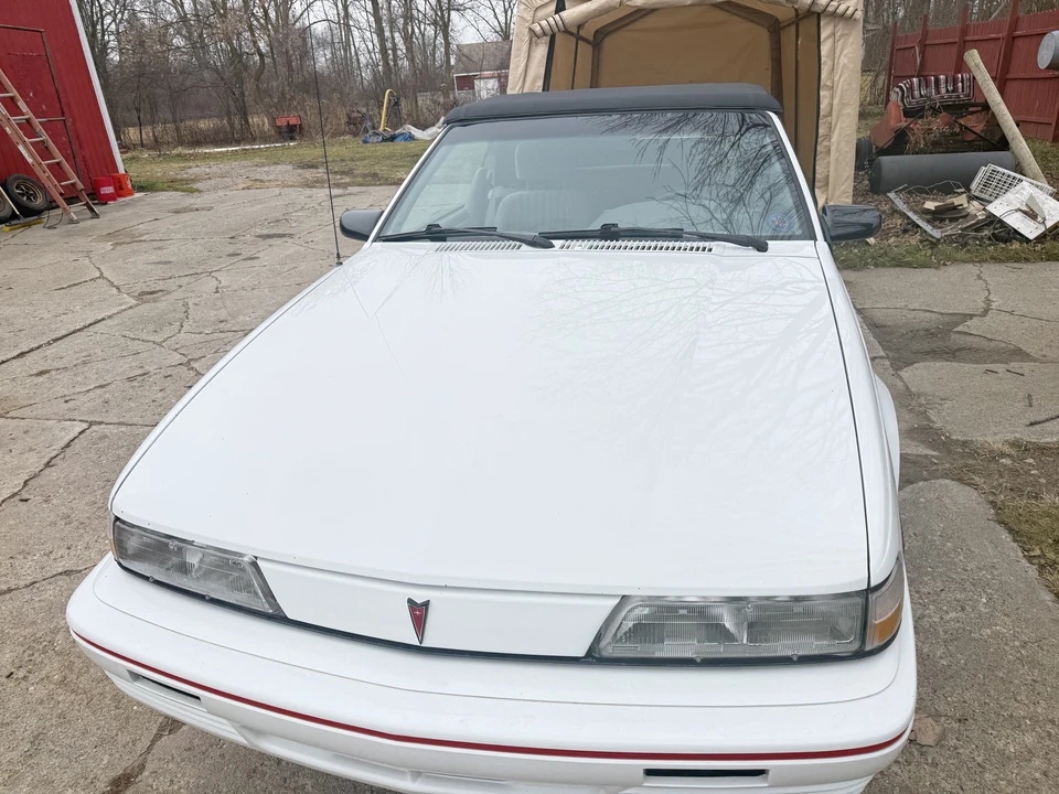 1994 Pontiac Sunbird - Image 21 of 31