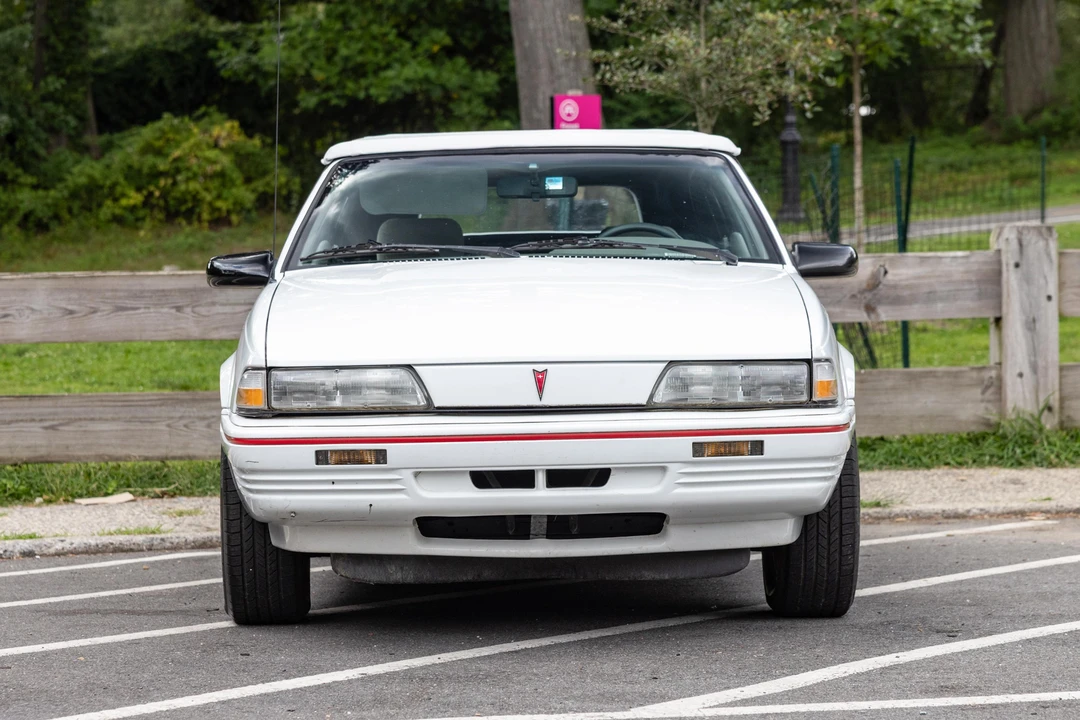 1994 Pontiac Sunbird - Image 6 of 31