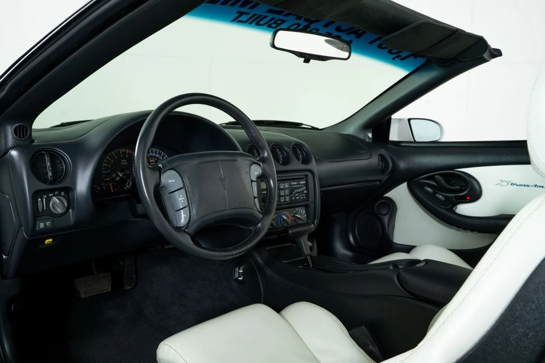 1994 Pontiac Firebird Trans Am 4th Gen - Image 2 of 31