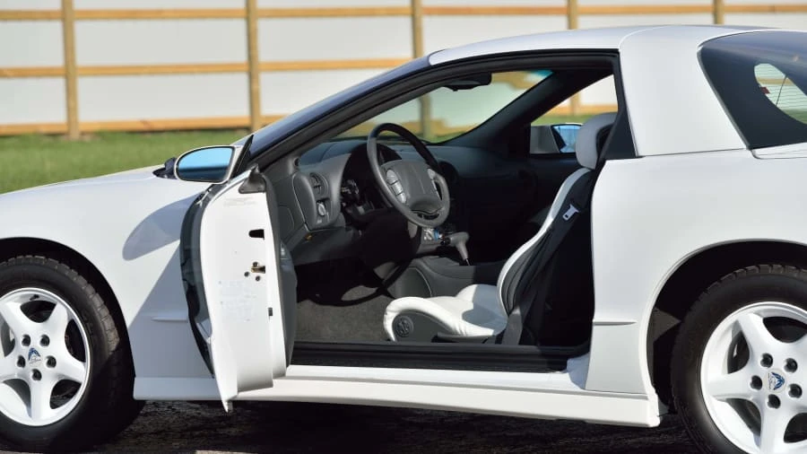 1994 Pontiac Firebird Trans Am 4th Gen - Image 17 of 27