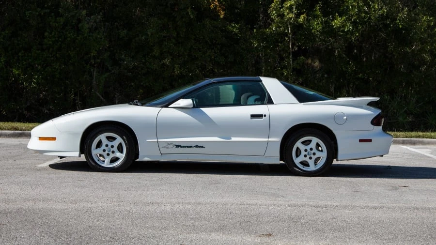 1994 Pontiac Firebird Trans Am 4th Gen - Image 8 of 12