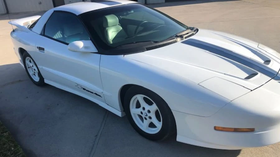 1994 Pontiac Firebird Trans Am 4th Gen - Image 11 of 13