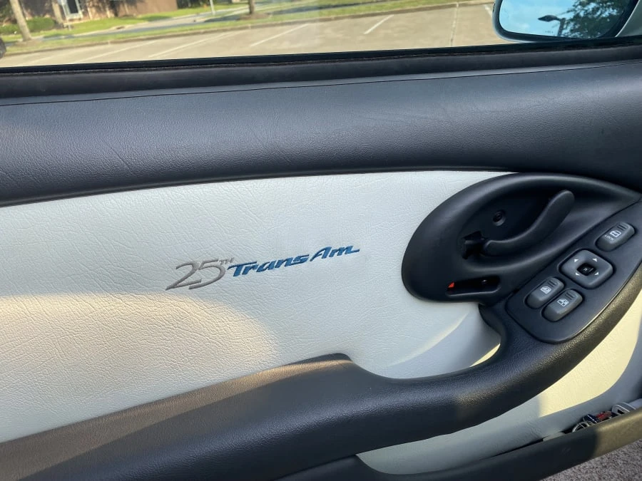 1994 Pontiac Firebird Trans Am 4th Gen - Image 17 of 30