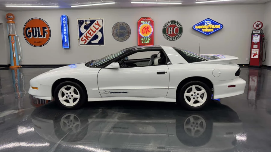 1994 Pontiac Firebird Trans Am 4th Gen - Image 2 of 8