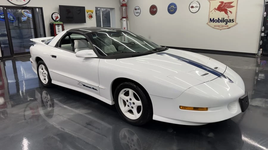 1994 Pontiac Firebird Trans Am 4th Gen - Image 4 of 8