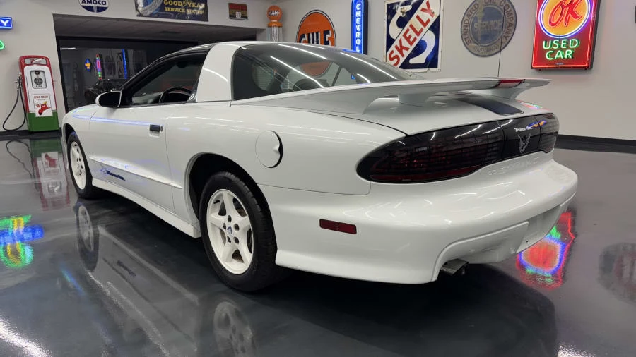 1994 Pontiac Firebird Trans Am 4th Gen - Image 5 of 8