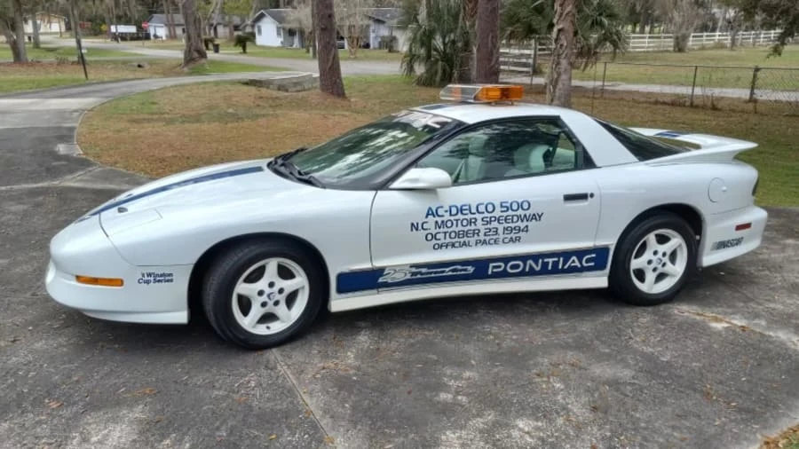 1994 Pontiac Firebird Trans Am 4th Gen - Image 2 of 10