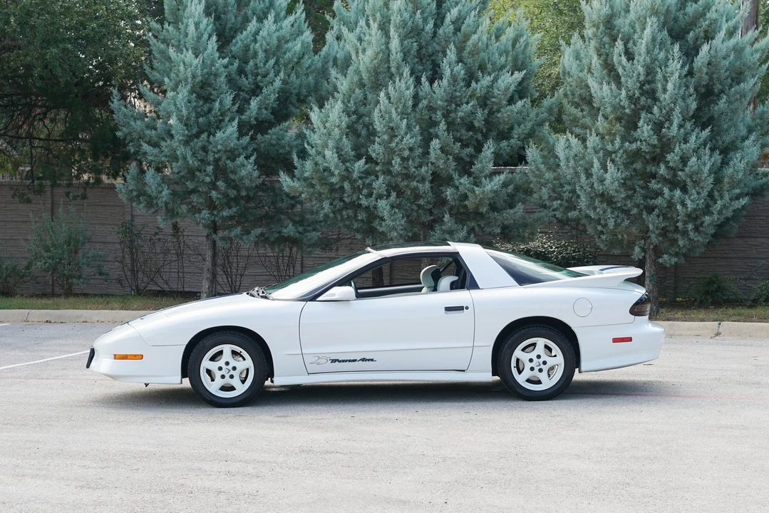 1994 Pontiac Firebird Trans Am 4th Gen - Image 14 of 31