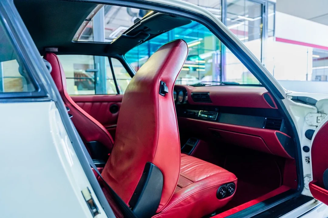 1994 Porsche 964 Turbo - Image 17 of 31