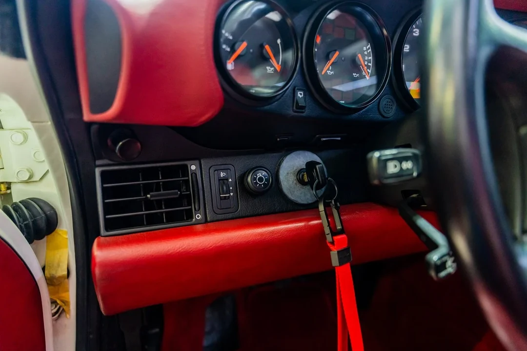 1994 Porsche 964 Turbo - Image 23 of 31