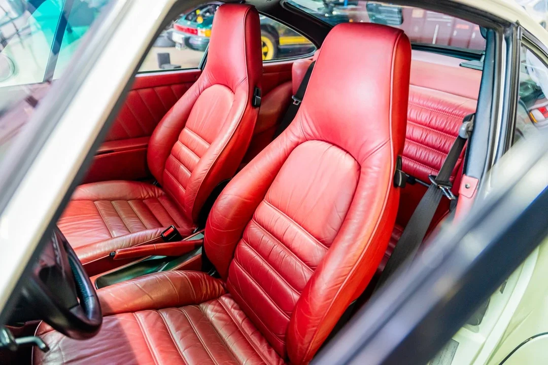 1994 Porsche 964 Turbo - Image 25 of 31