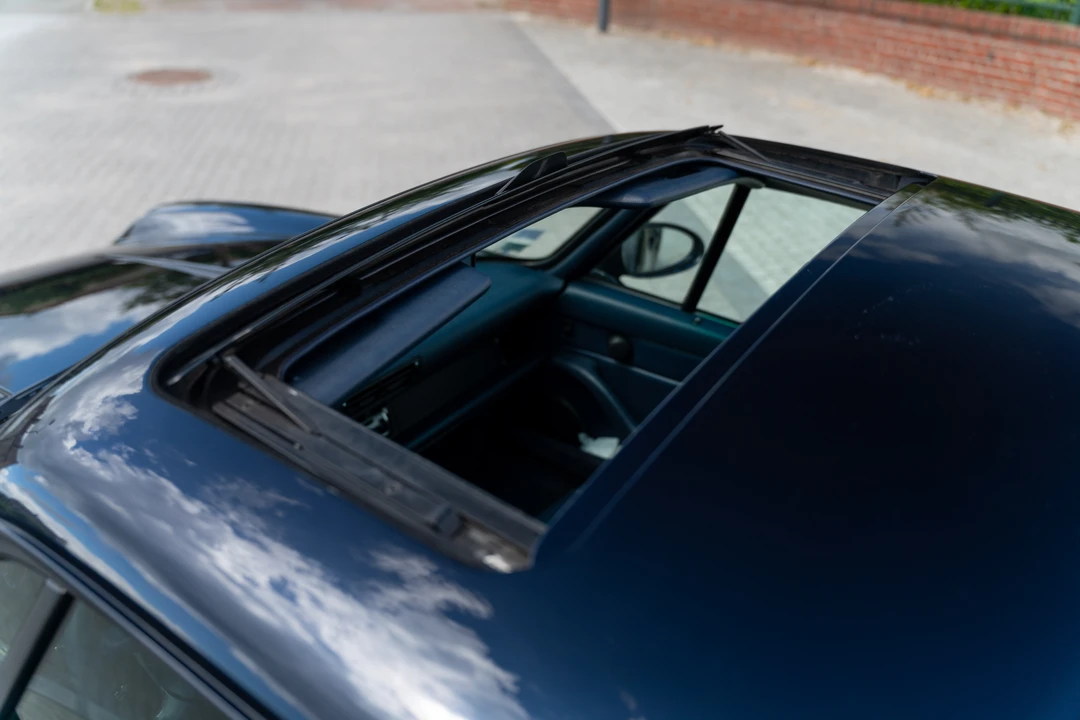 1996 Porsche 993 Carrera - Image 25 of 31